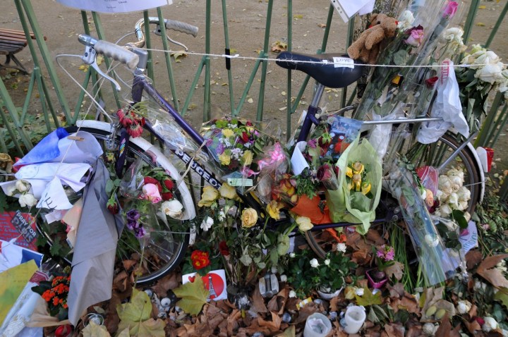 Paris hommage victimes du 13 novembre 2015 (45) (Copier)