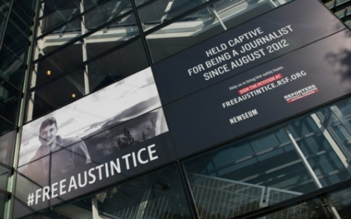 austin-tice-banderole-otage-depuis-2012