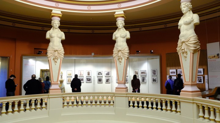 guimet-expo-david-neel-alexandra-et-bibliotheque-fev-2017-1-copier