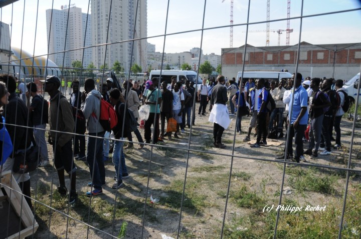 01b Paris évacuation migrants de La Chapelle 07 juillet 2017 (35) signé (Copier)