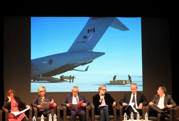 006 Visa 2019 Louise Palu Le réseau d'alerte avancé (3)